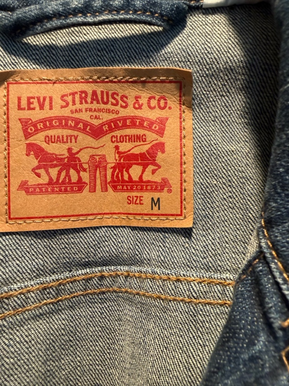 Levi's Blue Denim Jacket - Picture 2 of 3